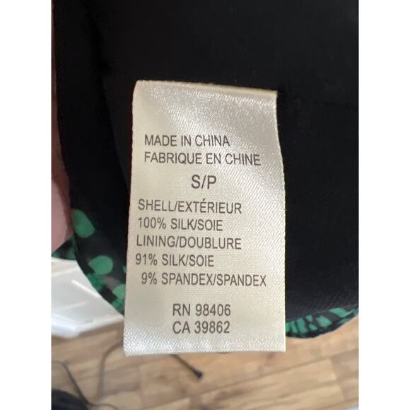 Theory size small green & black silk mini dress - Picture 4 of 4